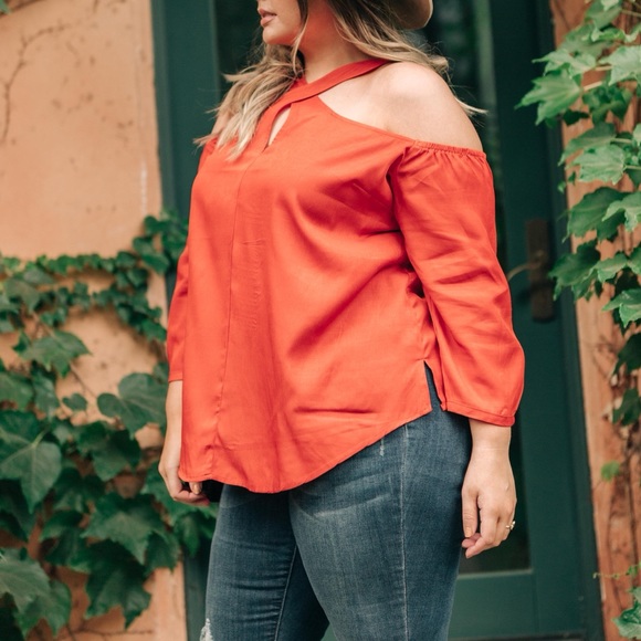 Hot then Cold Crisscross Blouse in Pumpkin - Picture 3 of 13